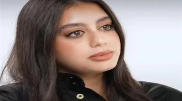 ياسمينا العبد تعبر عن ضعفها تجاه والدها في لحظة مؤثرة على الهواء